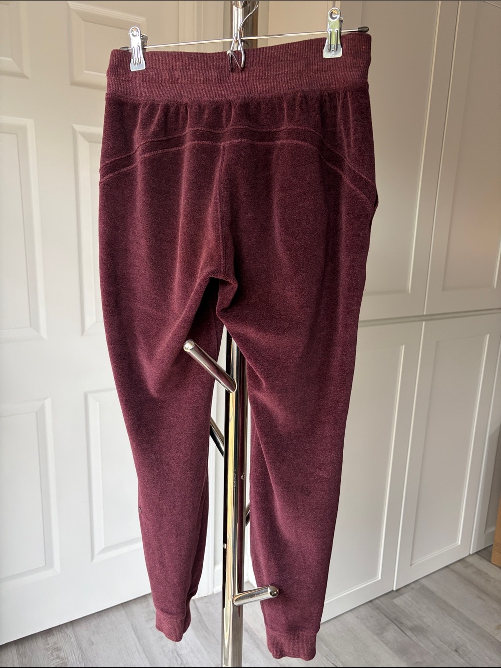 lululemon athletica Maroon Velour Joggers, Size 4.